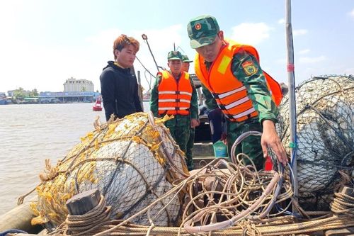 Kiên quyết xử lý nghiêm các trường hợp khai thác hải sản 'tận diệt'
