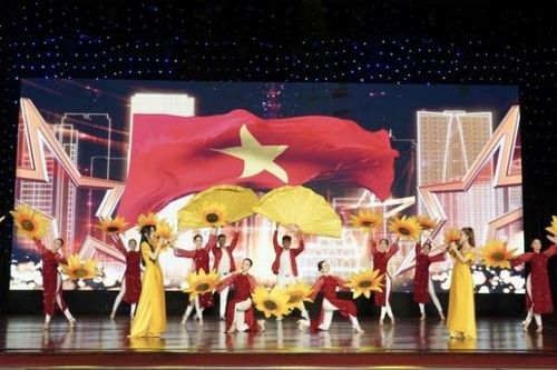 Chương trình nghệ thuật 'Tháng 3 hoan ca' kỷ niệm 49 năm giải phóng Đà Nẵng