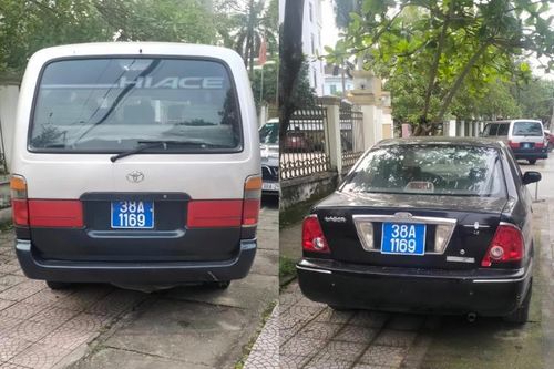 Xôn xao hình ảnh 2 ô tô biển xanh cùng biển số