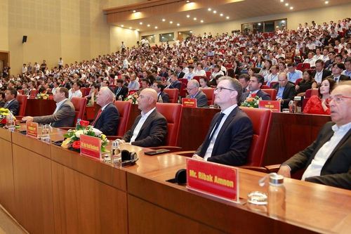 Chủ tịch Bình Định cam kết với nhà đầu tư