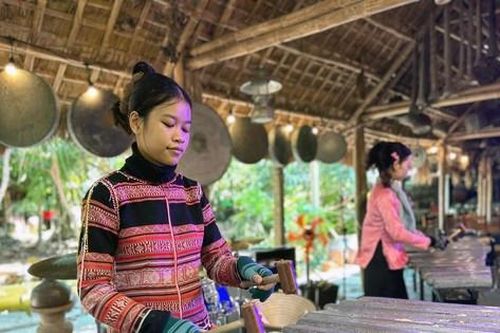 Về nơi 'đất Phú trời Yên' - Bài 3: Vang vọng thanh âm của đá