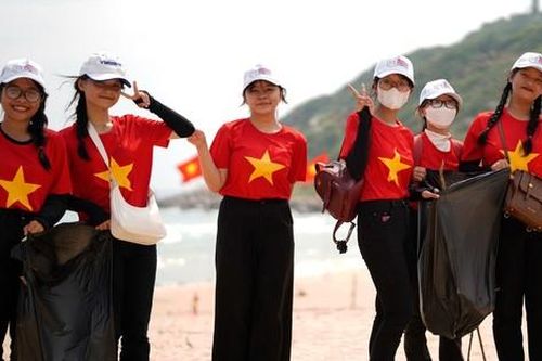 Vì 'Giấc mơ xanh', tuổi trẻ Phú Yên hào hứng bảo vệ môi trường biển