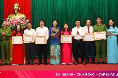 Vinh danh nhiều điển hình trong xây dựng văn hóa, con người TX Kỳ Anh