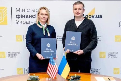 Ukraine và Mỹ ký thỏa thuận hoãn thanh toán nợ chính phủ