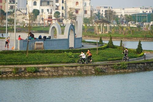 Vụ trẻ đuối nước tại hồ điều hòa: Yêu cầu lắp lan can xung quanh