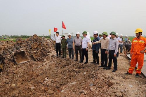 Phấn đấu hoàn thành dự án đường dây 500kV mạch 3 theo đúng tiến độ
