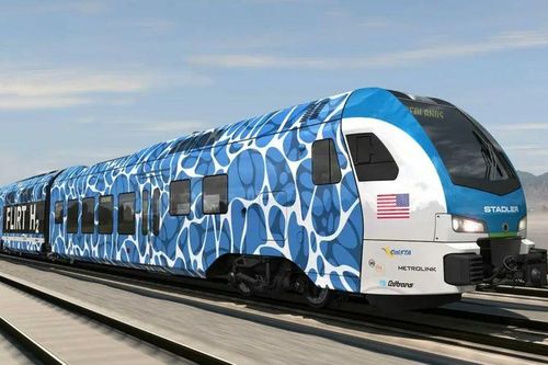 Ngắm tàu hydro chạy hơn 2.800 km mới phải sạc