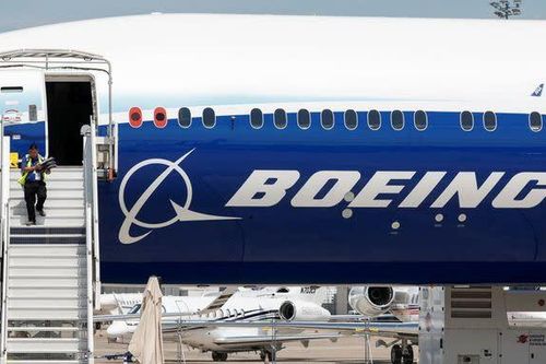 Tăng tốc sản xuất từ 42 lên 52 máy bay/tháng: 'Tham vọng chết người' khiến đế chế Boeing lao đao