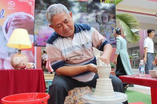 Nghệ nhân Đinh Công Lai: Hơn nửa cuộc đời theo đuổi gốm…