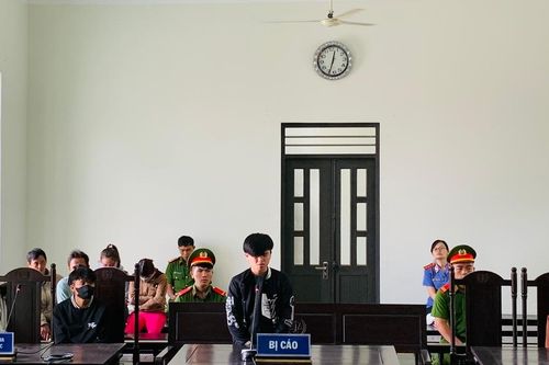 Lãnh án 6 tháng tù vì trộm cắp tài sản