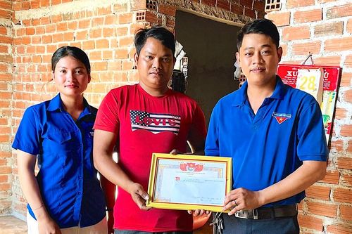 Mỗi việc tốt là một bông hoa đẹp