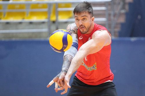 Giải bóng chuyền nam vô địch quốc gia 2024: Long tranh hổ đấu