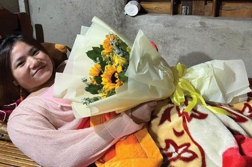 Sống như những đóa hoa