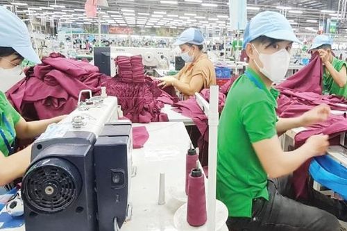 Đơn hàng xuất khẩu tăng, nhưng vẫn tiềm ẩn những rủi ro