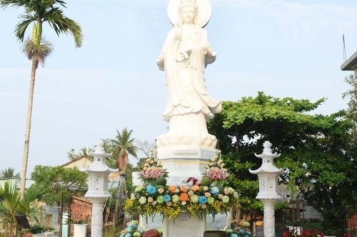 Quảng Nam: Lễ an vị tôn tượng Bồ-tát Quán Thế Âm tại chùa Phú Quang