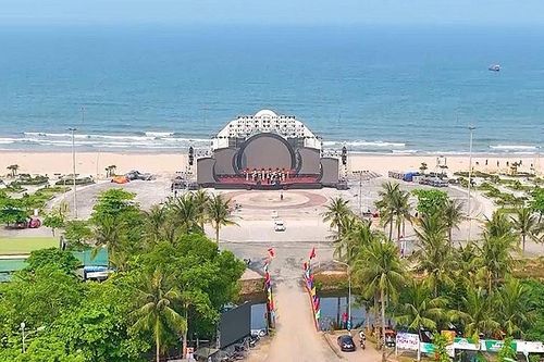 Hà Tĩnh: Đầu tư hạ tầng cơ sở phục vụ du khách mùa du lịch biển năm 2024