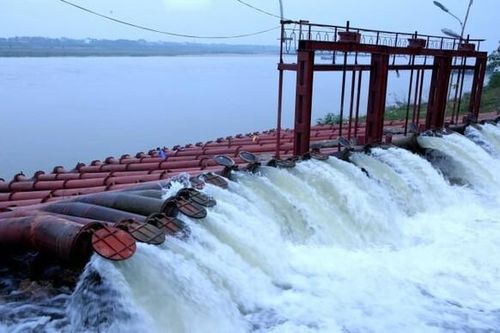 'Vượt nắng thắng mưa' đưa trạm bơm dã chiến Xuân Quan vào vận hành