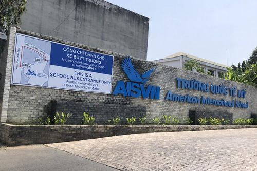 Học sinh AISVN buộc phải chuyển trường mới, bà Nguyễn Thị Út Em bị cấm xuất cảnh vì nợ thuế