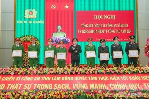 Nhiều tập thể, cá nhân thuộc Công an Lâm Đồng được tuyên dương, khen thưởng