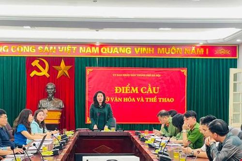 Quản lý chặt chẽ quảng cáo ngoài trời và dịch vụ karaoke