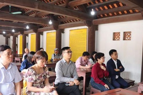 Các chi bộ Báo Hànôịmới đổi mới cách sinh hoạt chuyên đề
