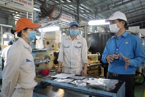 Hà Nội: Hỗ trợ 2.000 lao động khó khăn dịp tháng công nhân