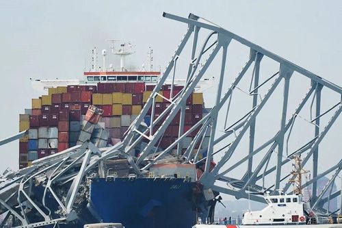 Liên tiếp các vụ sập cầu: Cấp thiết nâng cấp kết cấu hạ tầng