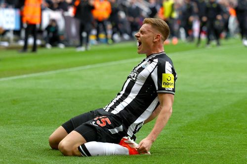 Newcastle ngược dòng không tưởng trước West Ham