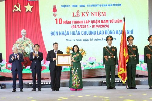 Quận Nam Từ Liêm đón nhận Huân chương Lao động hạng Nhì
