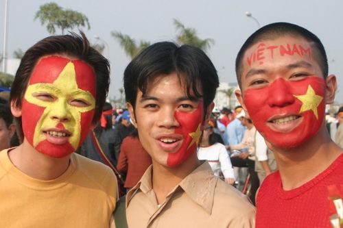 Cuộc sống sau ống kính: Xem bóng đá ở sân Mỹ Đình hơn 20 năm trước