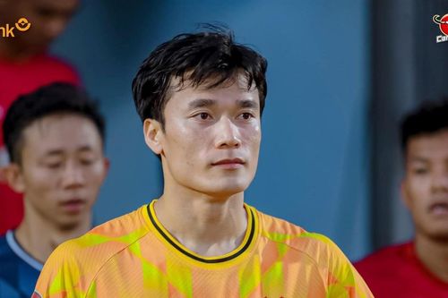 Bùi Tiến Dũng chơi như Neuer giúp HAGL giành điểm số quý giá trong ngày Hải Phòng thiết lập chuỗi trận đáng quên tại V-League