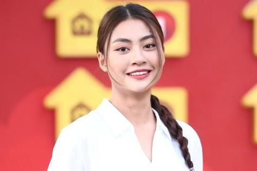 Hoa hậu Bùi Xuân Hạnh bật khóc nức nở, tiết lộ gia cảnh từng khó khăn, chịu nỗi đau mất cha từ nhỏ