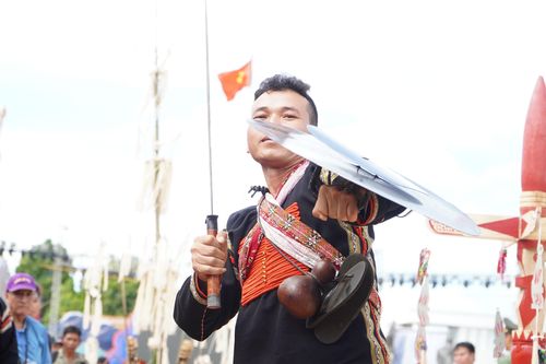 Lễ cúng trưởng thành của người Ê Đê