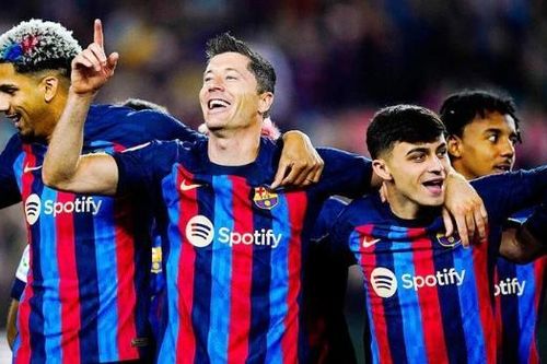 Barca tự sản xuất áo thi đấu?