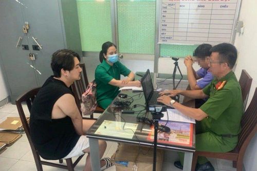 Triệt phá đường dây 'gái gọi' chuyên 'hành sự' trong căn hộ cao cấp