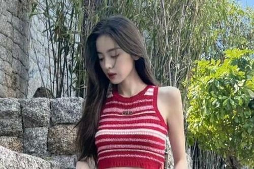 Ảnh chụp trộm Cổ Lực Na Trát hút hơn 50 triệu lượt xem