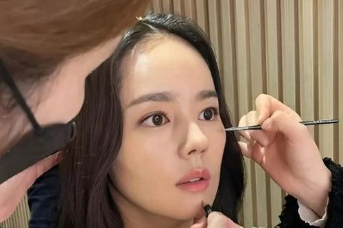 Chân dung con gái nằm trong top 1% trẻ thông minh nhất của nữ thần xứ Hàn