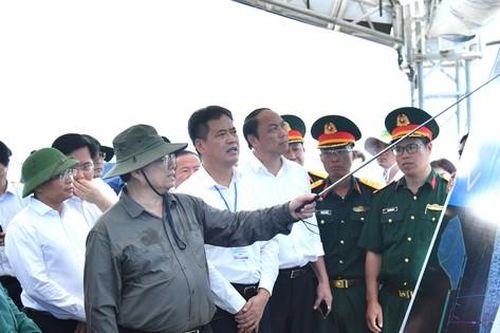 Thủ tướng khảo sát, kiểm tra nhiều công trình trọng điểm tại Phú Quốc