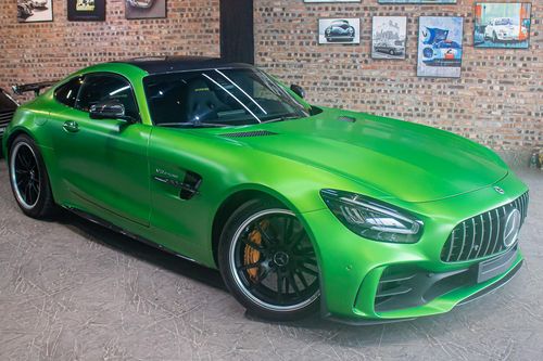 Lý do siêu xe Mercedes-AMG GT R nhập tư nhân đắt hơn chính hãng tới 4 tỷ đồng