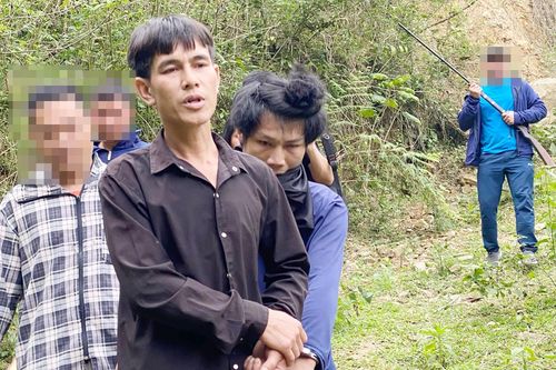 Dựng nhiều chòi lá trên núi cao để buôn bán ma túy
