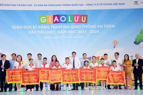 Hành trình ý nghĩa của chương trình 'Toyota cùng em học An toàn giao thông'
