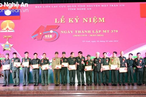 Nghệ An kỷ niệm 45 năm ngày thành lập Mặt trận 379
