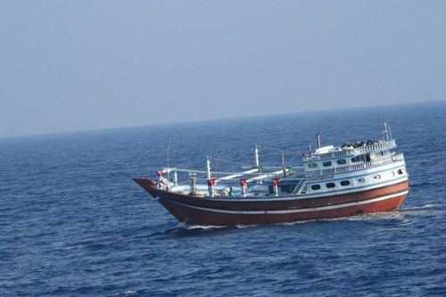 Hải quân Ấn Độ chặn tàu bị cướp biển chiếm giữ