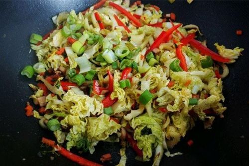 Rau này hay bị chê nhạt nhưng xào đơn giản cả nhà tranh nhau ăn, đậm đà trôi cơm bất ngờ
