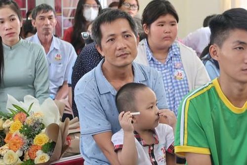 Cần tạo niềm tin để chữa lành những tổn thương cho trẻ bị ảnh hưởng bởi đại dịch Covid-19