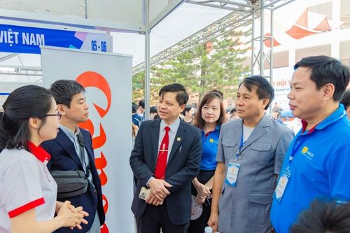 Ngày hội việc làm HaUI 2024: Hơn 7.000 cơ hội việc làm cho sinh viên