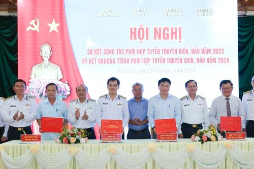 Sơ kết công tác phối hợp tuyên truyền biển, đảo năm 2023