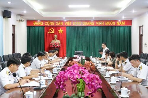 Đoàn công tác Ủy ban MTTQ Việt Nam TP. Hồ Chí Minh thăm, làm việc với Vùng 4 Hải quân