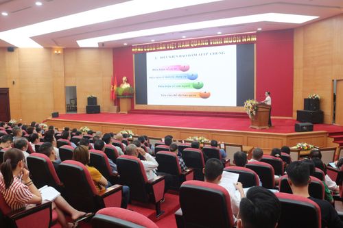 Tập huấn đảm bảo an toàn thực phẩm trước mùa lễ hội