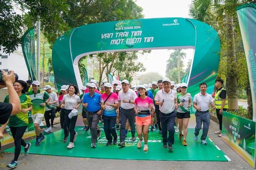 Giải chạy 'Vietcombank Run & Share 2024: Vạn trái tim - Một niềm tin'